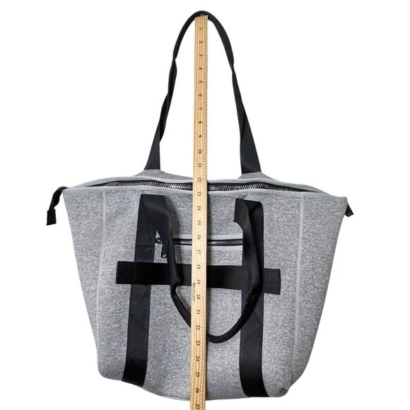 Aimee Kestenberg Capri Large Tote Gray Black Neoprene OS Travel Bag Shoulder - Picture 10 of 12